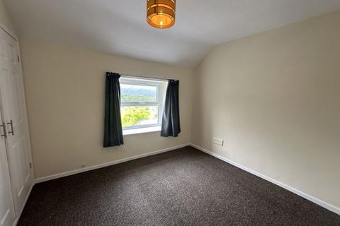 2 bedroom terraced house to rent, Bethesda, Gwynedd