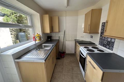 2 bedroom terraced house to rent, Bethesda, Gwynedd