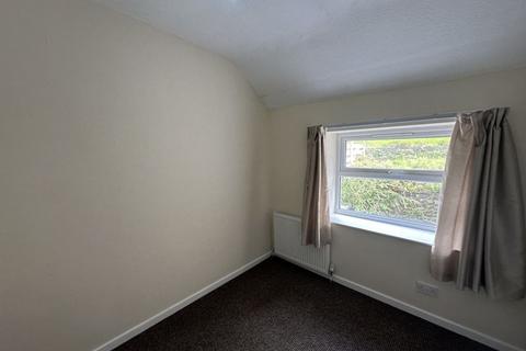 2 bedroom terraced house to rent, Bethesda, Gwynedd