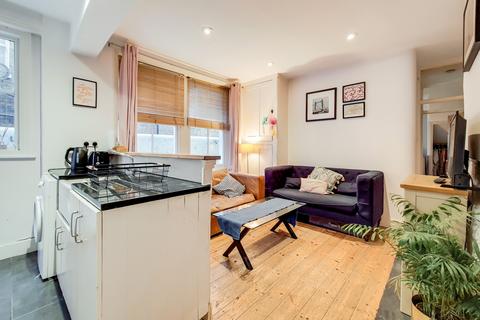 3 bedroom flat to rent, Latchmere Road, Battersea, London