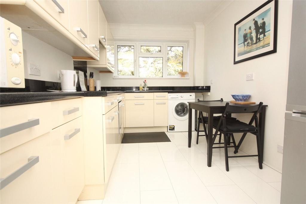 Apartment in Bournemouth - View 4