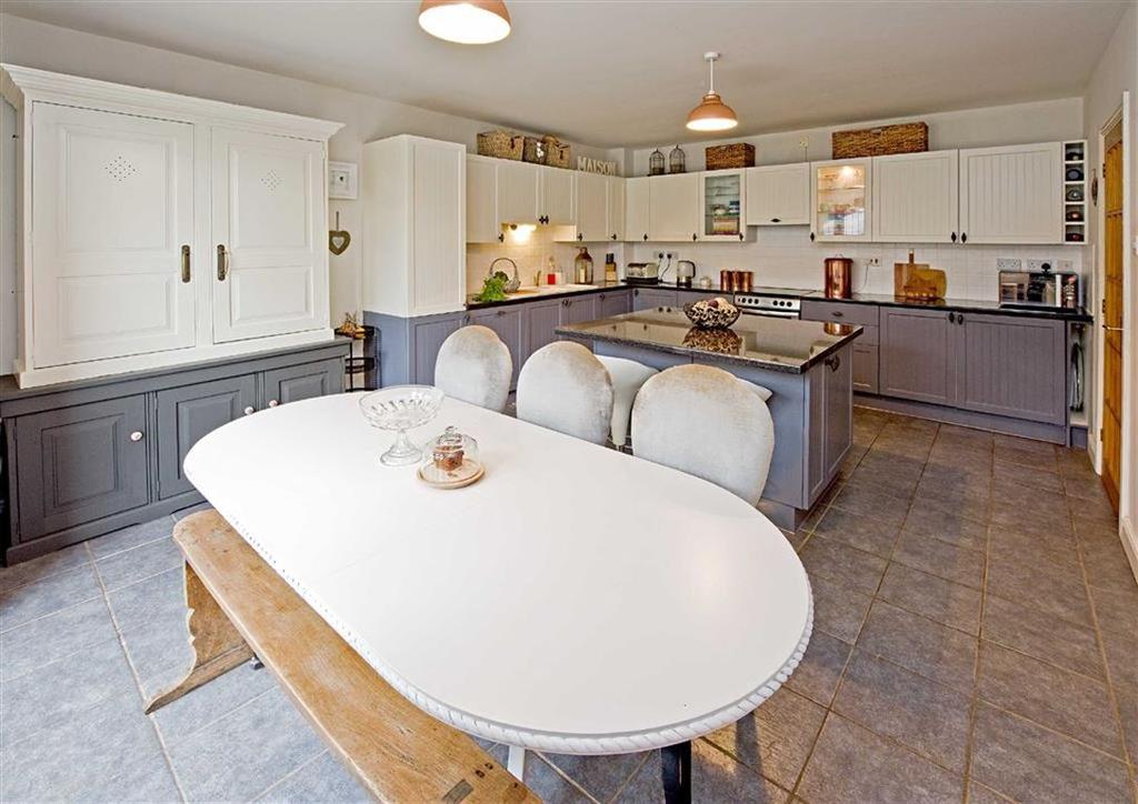 17, High Park Crescent, Sedgley, Dudley, West Midlands, DY3 7 bed