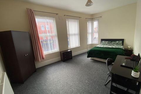 6 bedroom house share to rent, 2025/2026 Academic Year, 6 Bed Flat, Ferndale Road, L15