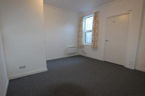 Studio to rent, Walsworth Road, Hitchin