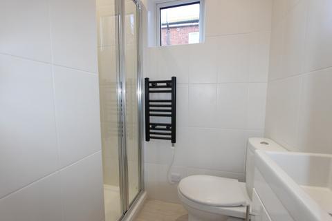 Studio to rent, Walsworth Road, Hitchin