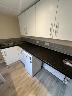 Studio to rent, Whingate, Leeds, West Yorkshire, LS12