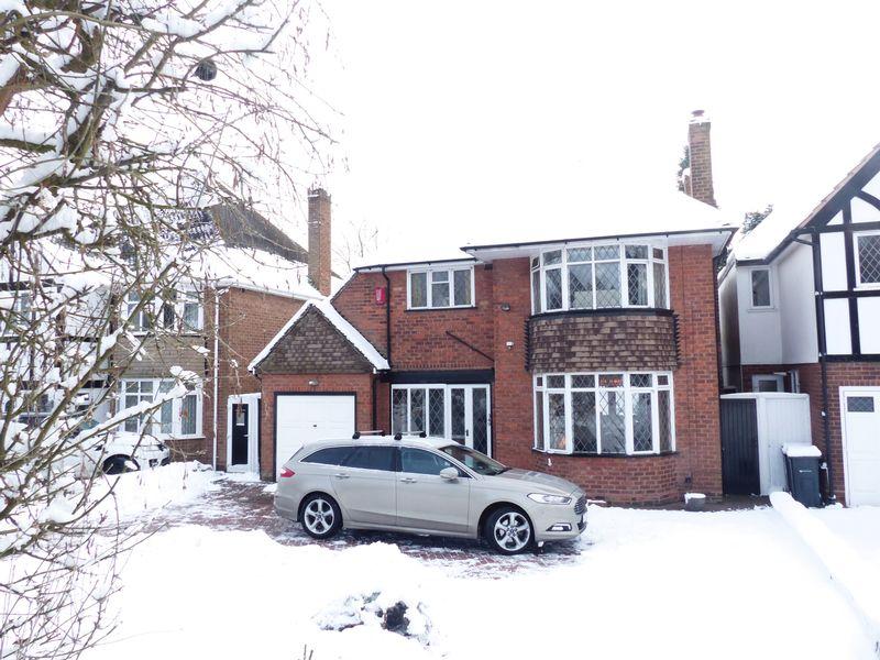Monmouth Drive, Sutton Coldfield 3 bed detached house £450,000