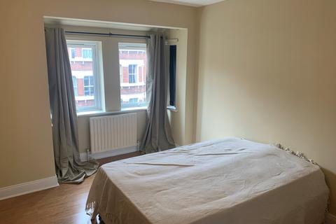 2 bedroom flat to rent, Latchmere Road, London SW11