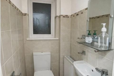4 bedroom semi-detached house to rent, Dean Lane, Edgware, HA8