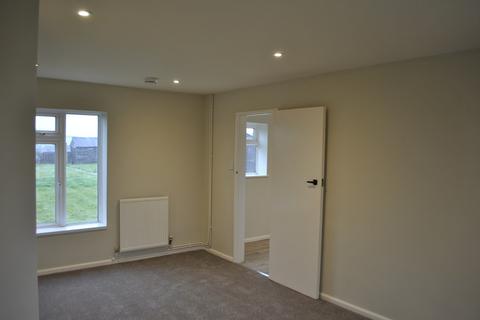 3 bedroom semi-detached house to rent, Palace Lane, Chippenham