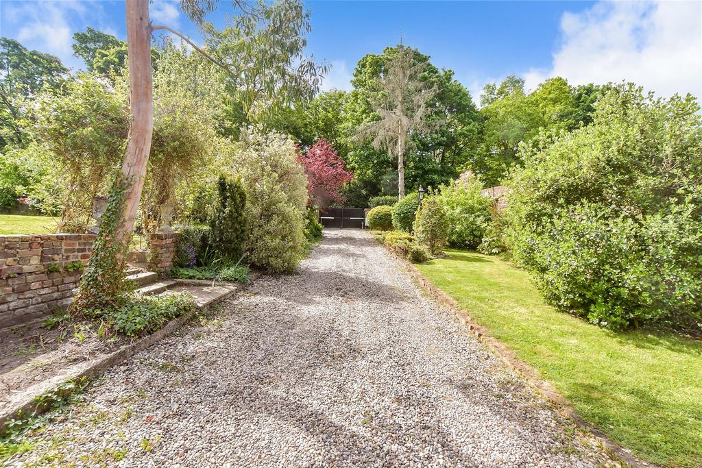 Driveway/Parking