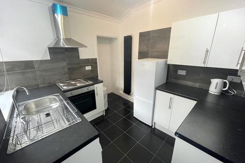 3 bedroom terraced house to rent, Whittington Terrace, Gorseinon, SA4 4DR