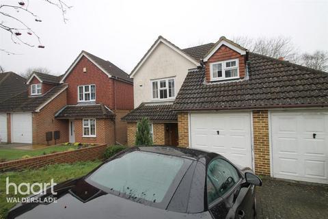 5 bedroom detached house to rent, Abigail Crescent, CHATHAM