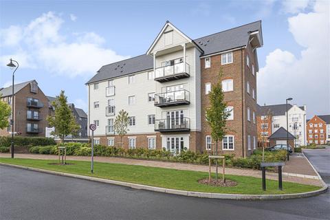 2 bedroom flat to rent, Harpers Lodge, Arundale Walk, Horsham, RH12