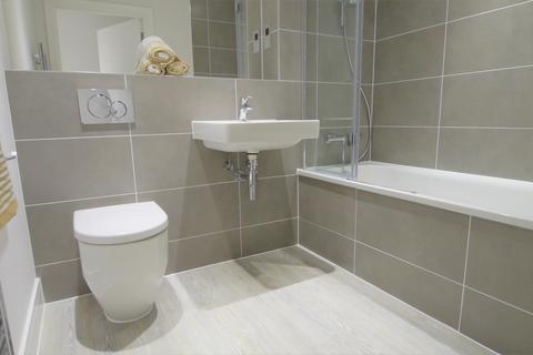 2 bedroom flat to rent, Harpers Lodge, Arundale Walk, Horsham, RH12