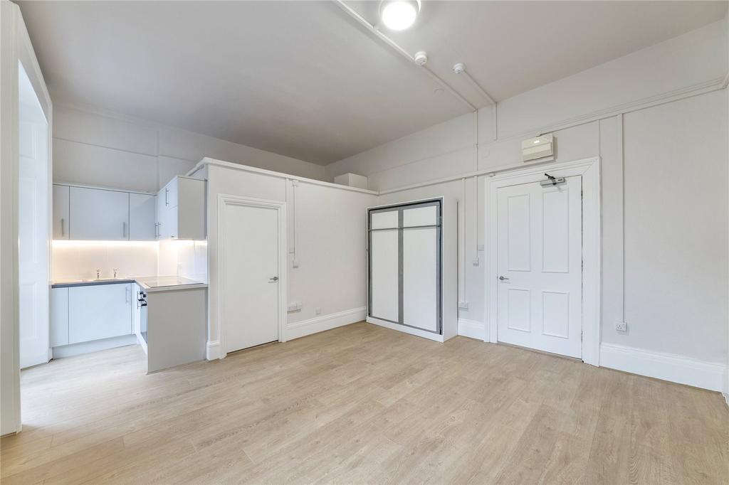 Studio Room