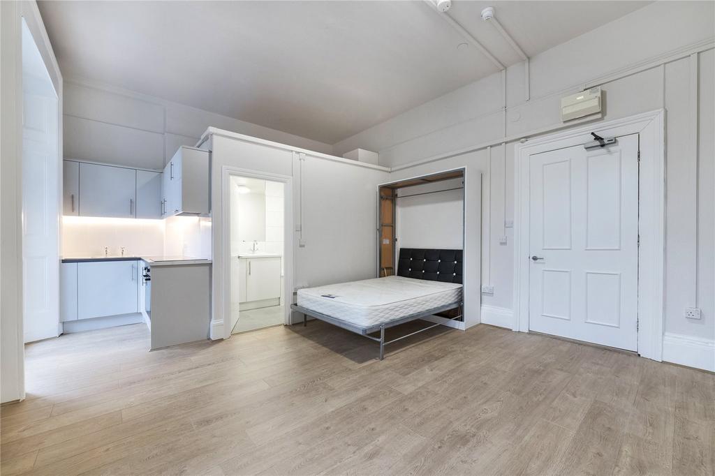 Studio Room
