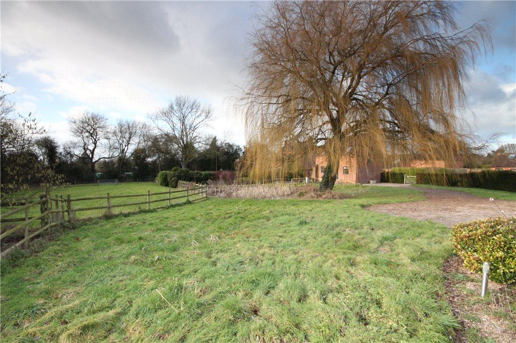 Shenstone, Kidderminster, Worcestershire, DY10 2 bed barn conversion