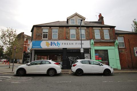 3 bedroom flat to rent, High Road, Willesden Green, NW10
