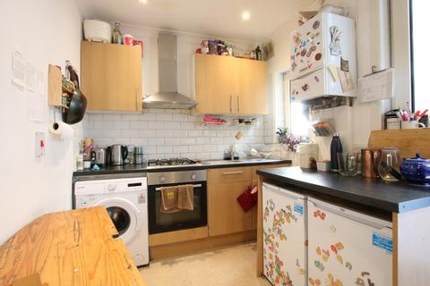 2 bedroom flat to rent, Brenthurst Road, Willesden, London
