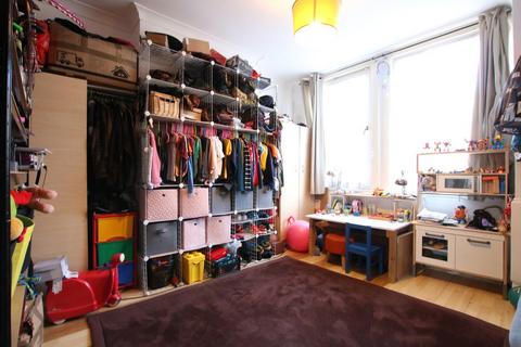 2 bedroom flat to rent, Brenthurst Road, Willesden, London