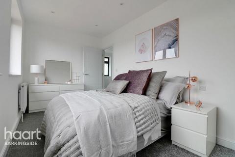 Dunspring Lane, Ilford