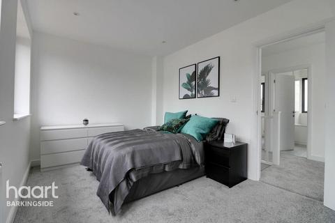 undefined, Dunspring Lane, Ilford