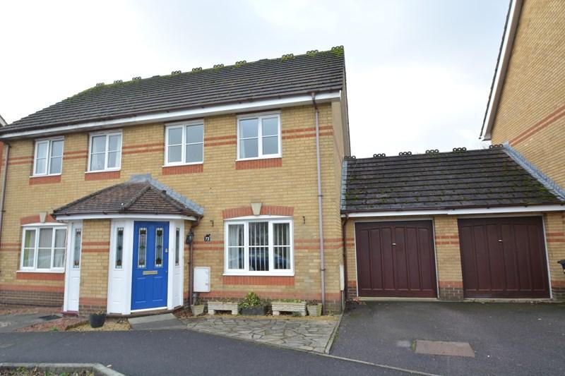 Leyton Way, Andover 3 bed semidetached house £275,000