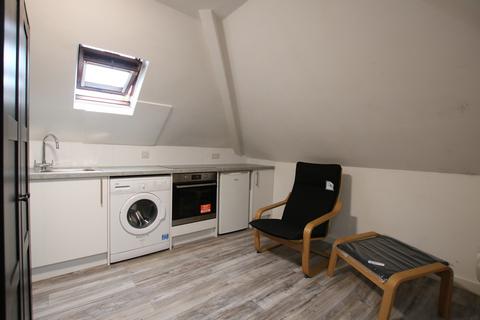 Studio to rent, Anson Road, Cricklewood, NW2