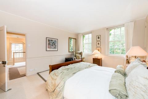 2 bedroom semi-detached house to rent, Frognal, Hampstead, NW3