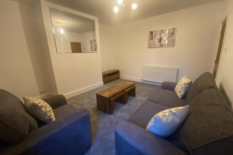 2 bedroom flat to rent, Rothbury Terrace, Heaton , Newcastle upon Tyne  NE6