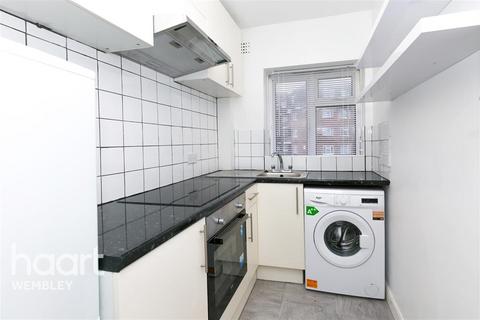 2 bedroom flat to rent, Danes Court, HA9