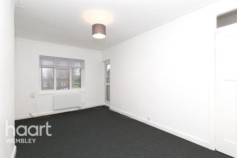 2 bedroom flat to rent, Danes Court, HA9