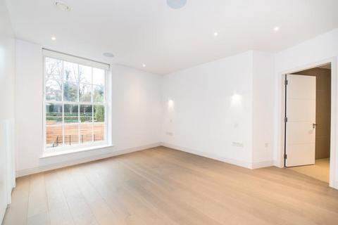 2 bedroom flat to rent, Heath Drive, Hampstead, NW3