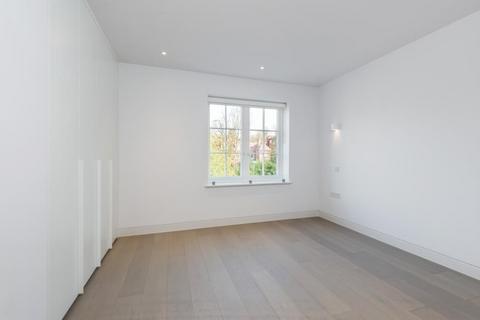 3 bedroom flat to rent, Heath Drive, Hampstead, NW3