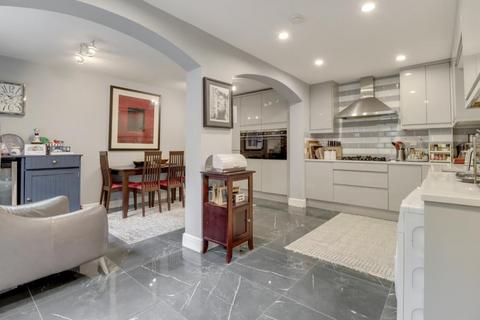 4 bedroom terraced house to rent, Randolph Road, Maida Vale, London, W9