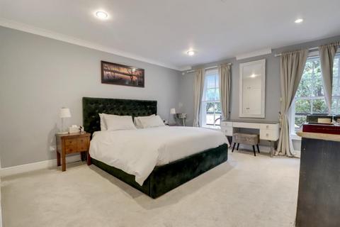 4 bedroom terraced house to rent, Randolph Road, Maida Vale, London, W9