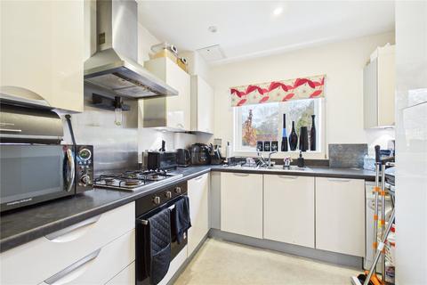 3 bedroom terraced house to rent, Tay Road, Tilehurst, Reading, Berkshire, RG30