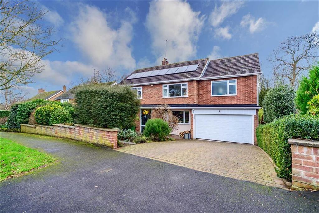 Blacklow Road, Warwick, CV34 5 bed detached house £535,000