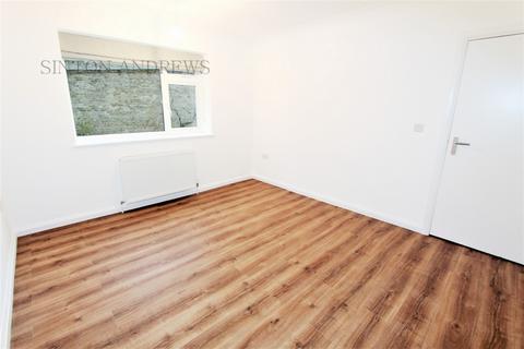 2 bedroom flat to rent, Glenmore Lawns, Argyle Road, Ealing, W13