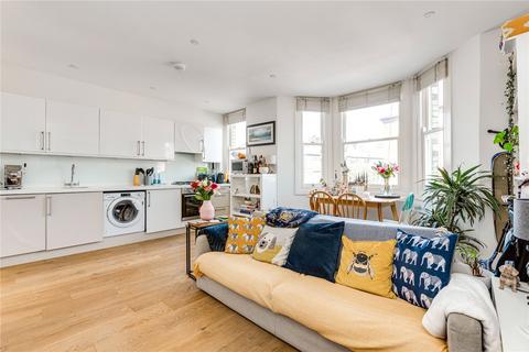 2 bedroom flat to rent, Shelgate Road, London