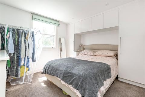 2 bedroom flat to rent, Shelgate Road, London