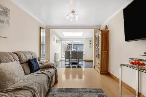 4 bedroom semi-detached house for sale, Brightside Avenue, Staines-upon-Thames, TW18