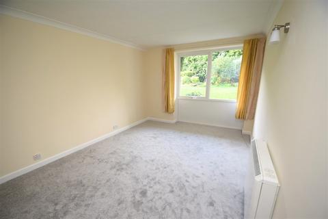 2 bedroom flat to rent, Bassett