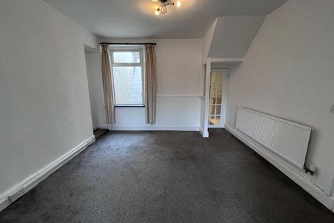 3 bedroom terraced house to rent, Kinley Street, St Thomas, Swansea.  SA1 8HE