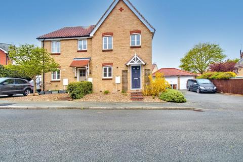 3 bedroom semi-detached house to rent - Sampson Drive, SUDBURY CO10