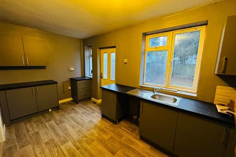 3 bedroom semi-detached house to rent, Tanfield Road, Dudley, DY2 8XF