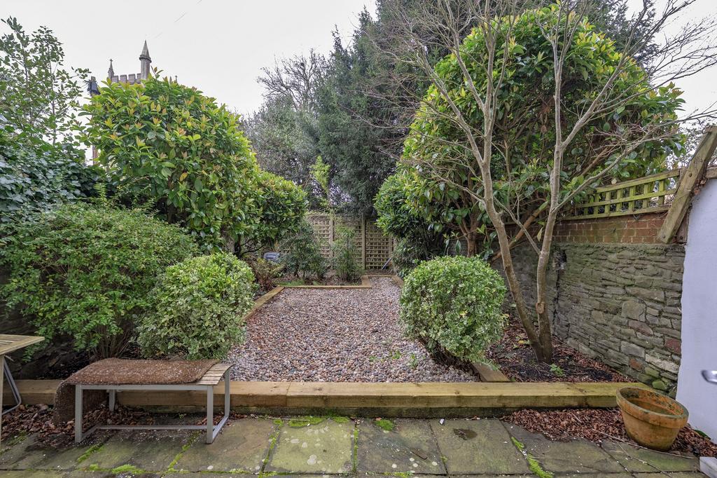 Garden ()