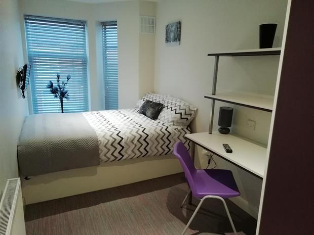 New 2019 bedroom photo 3