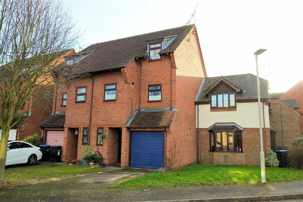 Carvers Croft, Woolmer Green, SG3 6LX 3 bed terraced house £379,950
